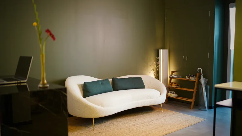 Waiting area at Mind and Movement Orchard wellness space