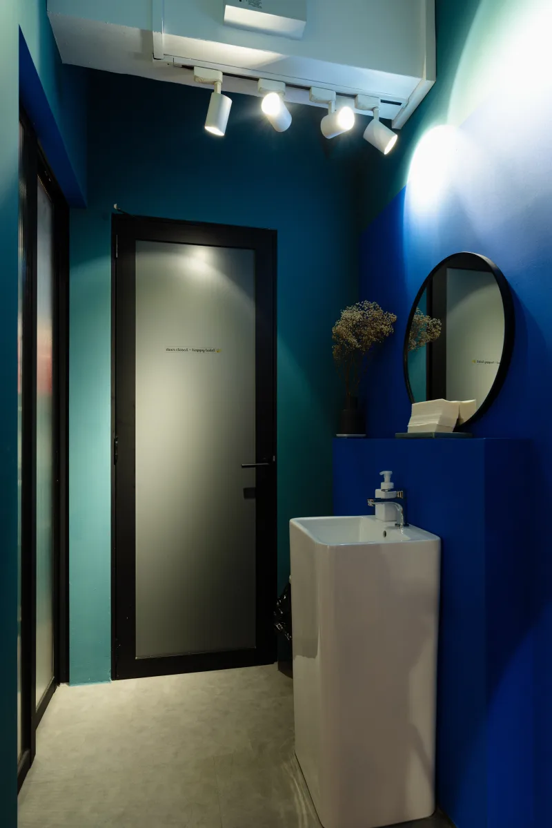 Washroom and facilities at Mind and Movement Raffles Place